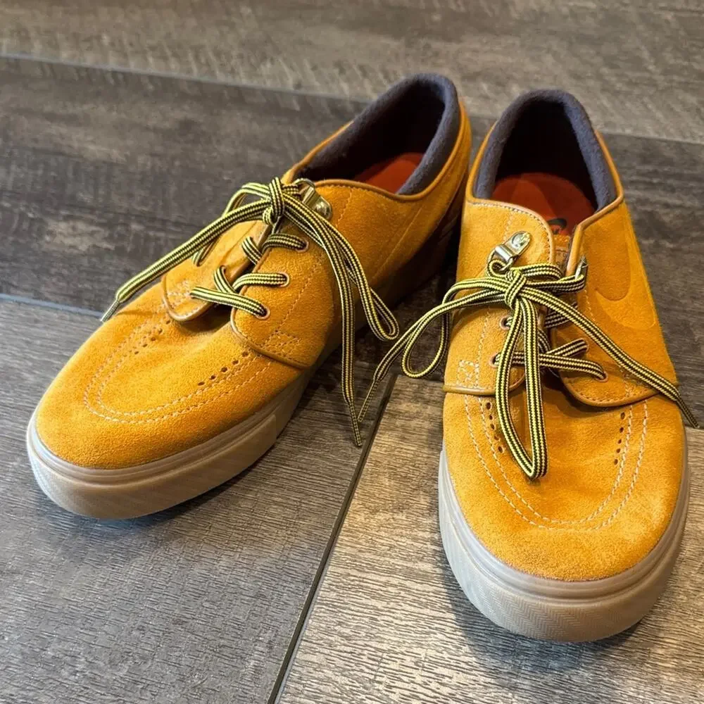 NWOT Nike SB Zoom Janoski Premium Bronze Gum Shoe Size 8.5